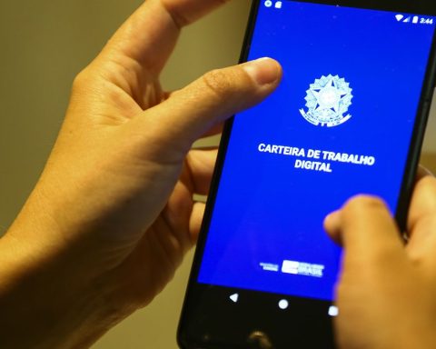 Salary transparency: companies have until today to complete report