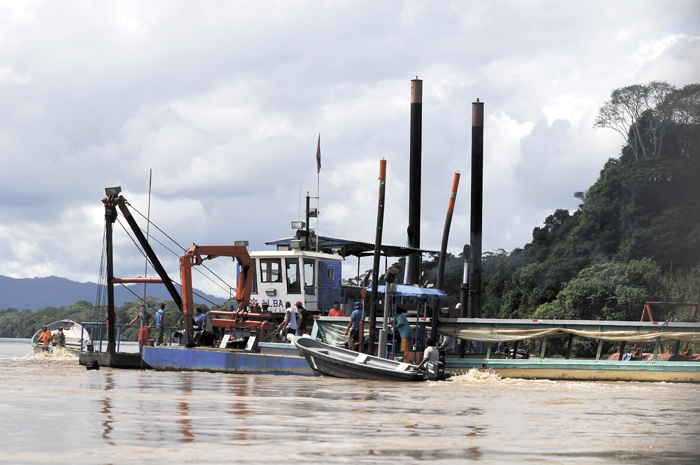 Sandinistas create the Nicaraguan San Juan River Dredging Company and reveal how much the country has spent on these tasks