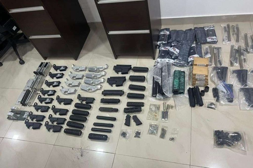 Shipment with 150 pieces of war weapons seized in Caracas