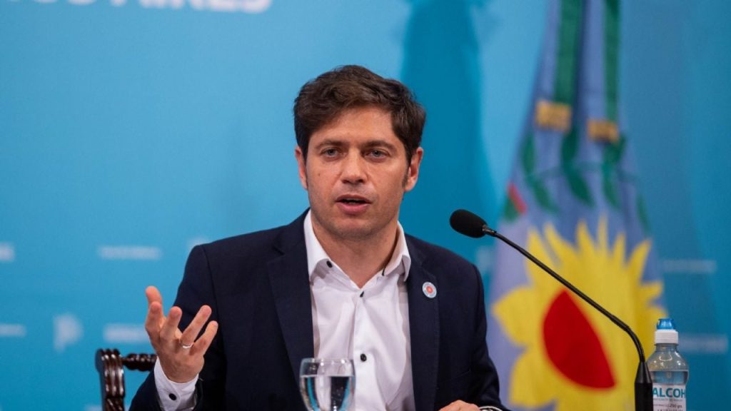 Strong criticism from Manuel Adorni to Axel Kicillof