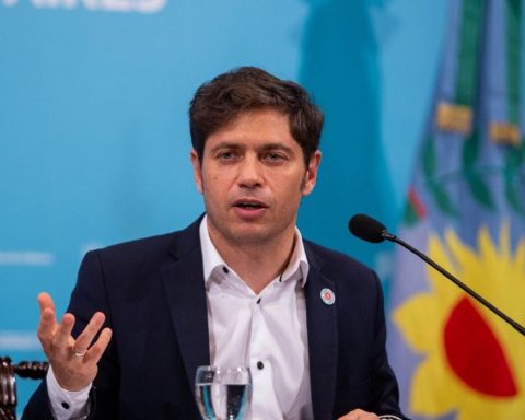 Strong criticism from Manuel Adorni to Axel Kicillof