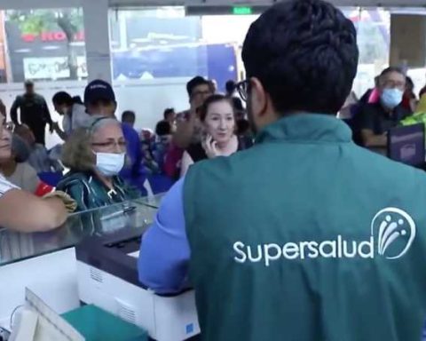 Supersalud was surprised during the delivery of medicines and found this: «There are diapers»