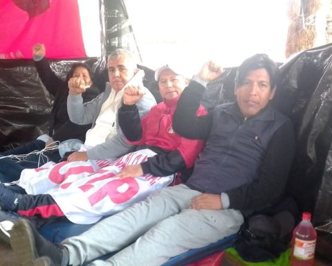 Tacna: Sutep leaders begin hunger strike demanding 6% of GDP for education