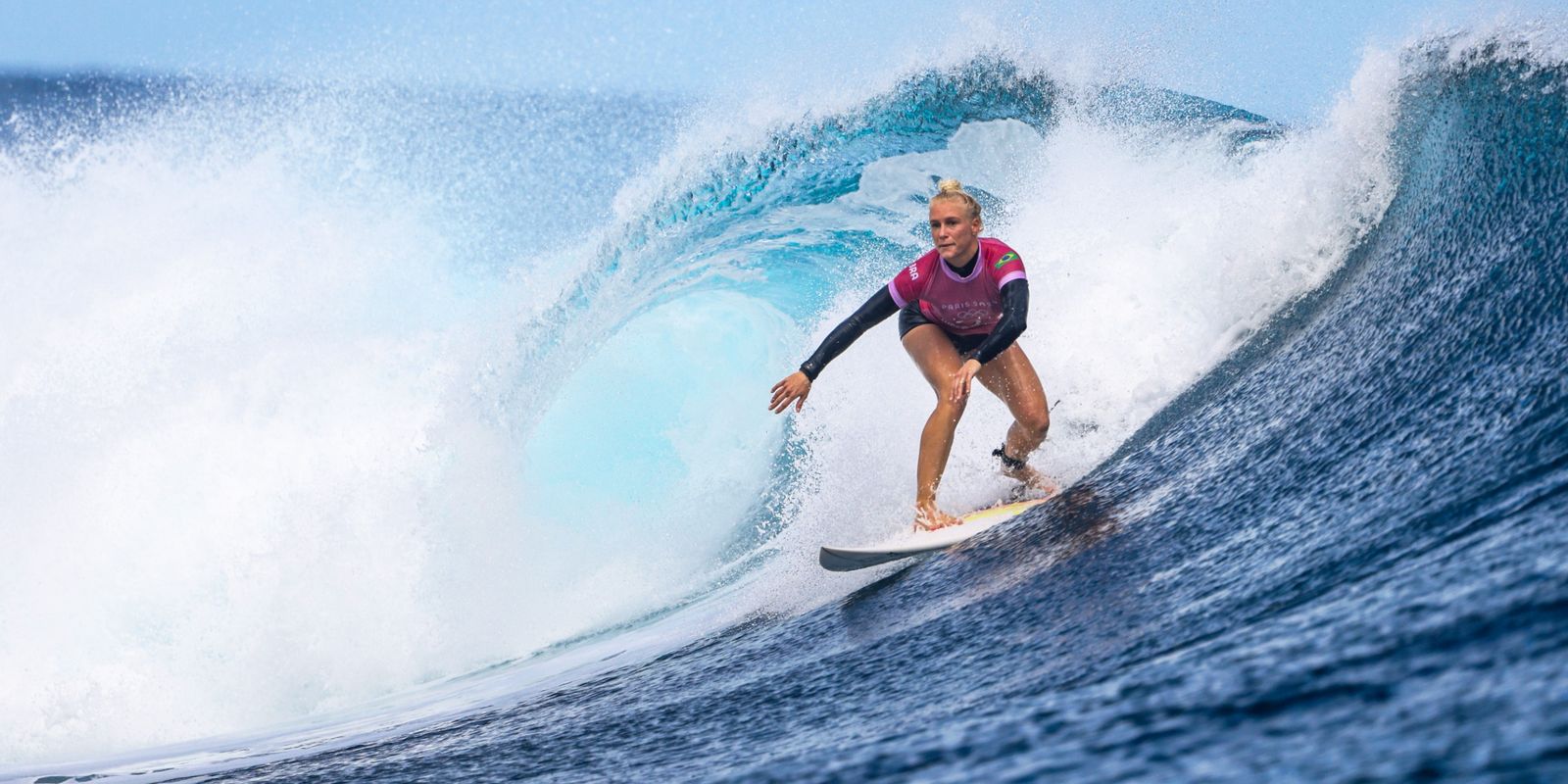 Tati Weston-Webb guarantees at least silver for Brazil in surfing