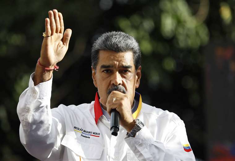 The European Union rejects Maduro's reelection and increases international pressure