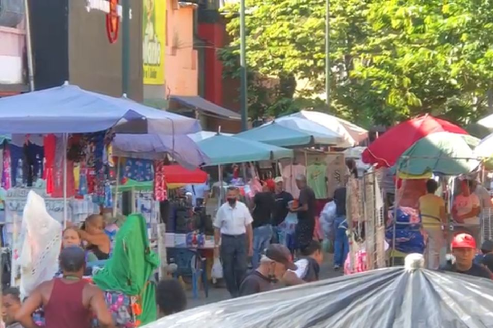 The blackout did not stop informal trade but it did reduce the presence of pedestrians on the street