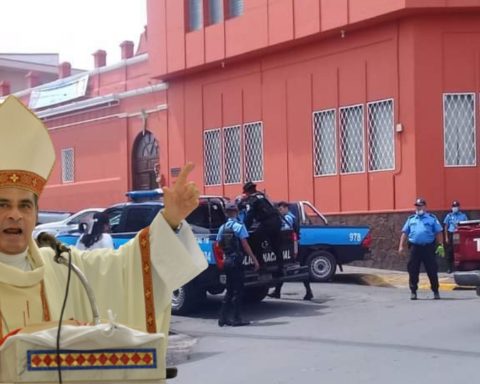 The dictatorship's attacks against the Diocese of Matagalpa have decimated the clergy: 29 priests banished or forced into exile