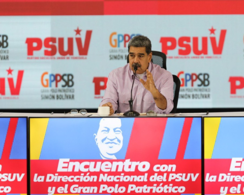 "Their families are in Venezuela": Maduro issues warnings to artists who do not support him
