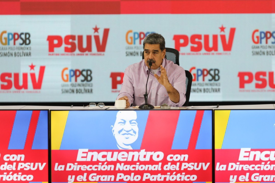 "Their families are in Venezuela": Maduro issues warnings to artists who do not support him