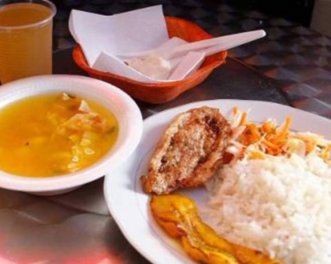 There are still lunches for less than $5,000: places in the country where you can get them