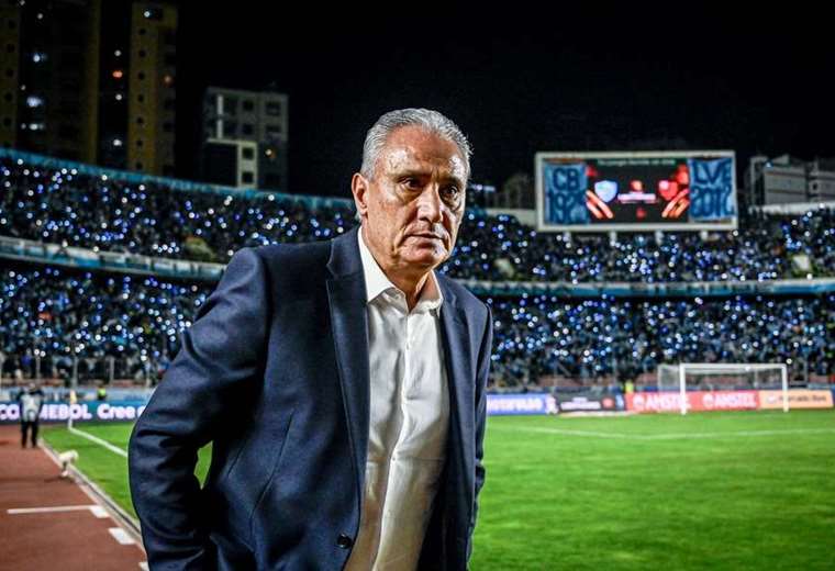 Tite criticises Conmebol: “It is absurd that clubs have to arrive in La Paz a day early”