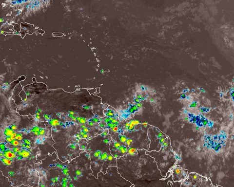 Onda tropical en el Atlántico podría convertirse en ciclón en los próximos días