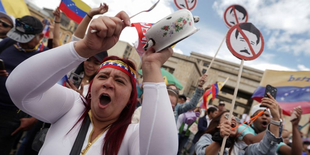 Venezuela sees day of protests by opposition and Maduro supporters