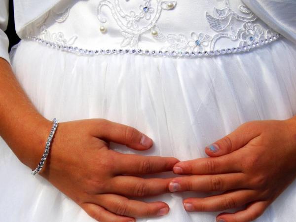 What is the status of the regulation to prohibit marriages with minors in Colombia?