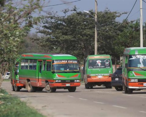 What time does the urban transport strike end?