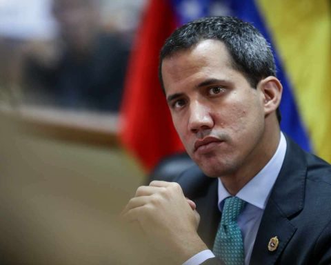 “Where is the money you stole from Venezuelans!?”: Guaidó is denounced in the US