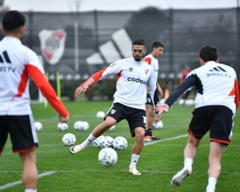 While waiting for Gallardo, River visits Unión