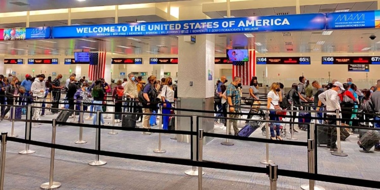 cubanet-cuba-aeropuerto-miami