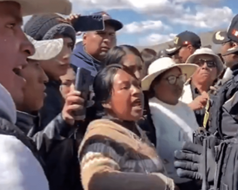 "The people were going to enter"exclaimed a citizen when he was prevented from entering the commemoration of the Battle of Junín