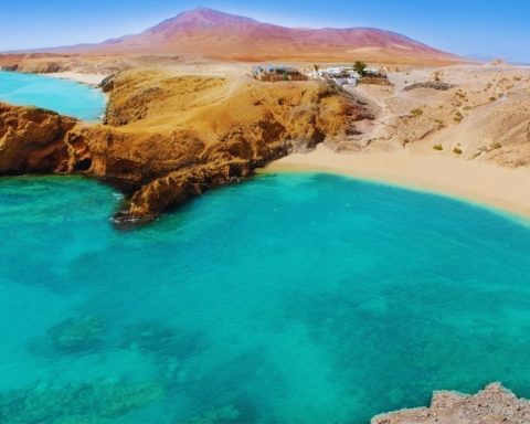 What is the beach with turquoise water and white sand that is in the south of Chile and few people know about?