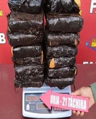 A Colombian was caught with 30 bars of marijuana