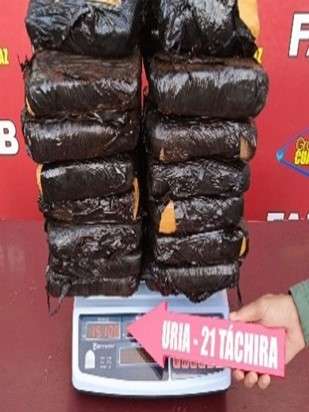 A Colombian was caught with 30 bars of marijuana