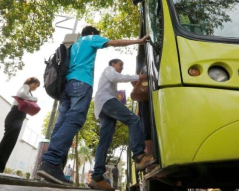 A complete journey: what is the longest bus trip in Colombia?