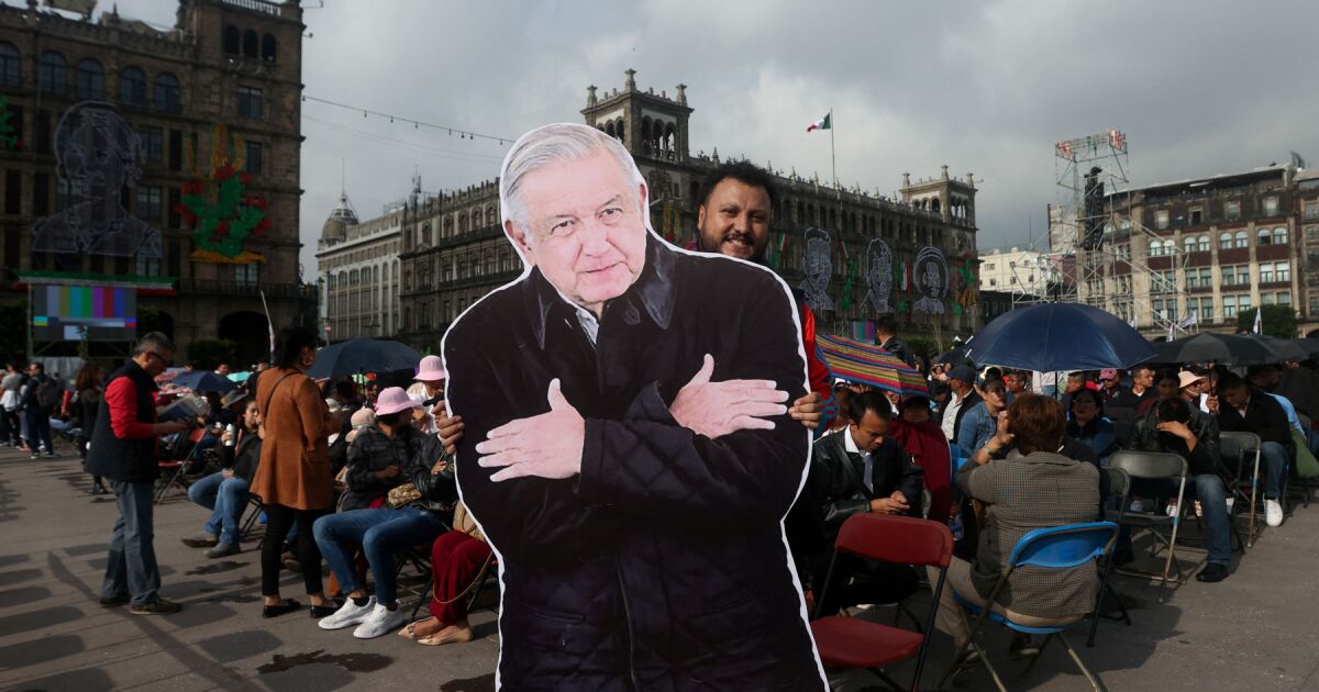 AMLO delivers his last government report with uncertain statements about Mexico