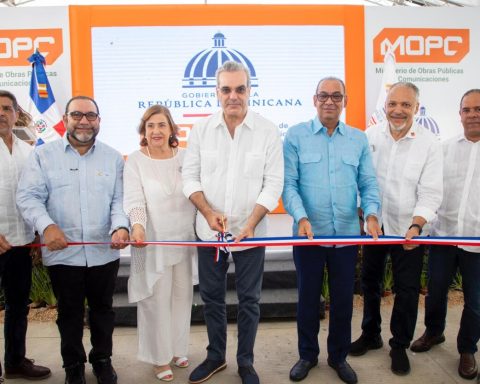 Abinader inaugura Mercado Municipal de La Vega  