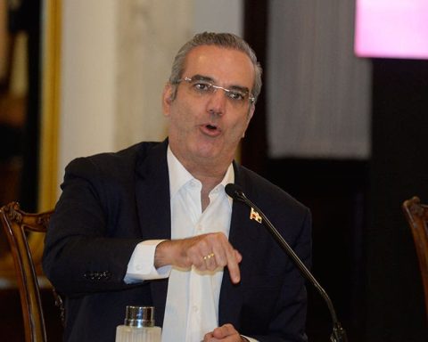 Abinader advierte a funcionarios sobre declaración jurada: «Si en 15 días no lo hacen van a ser cancelados»