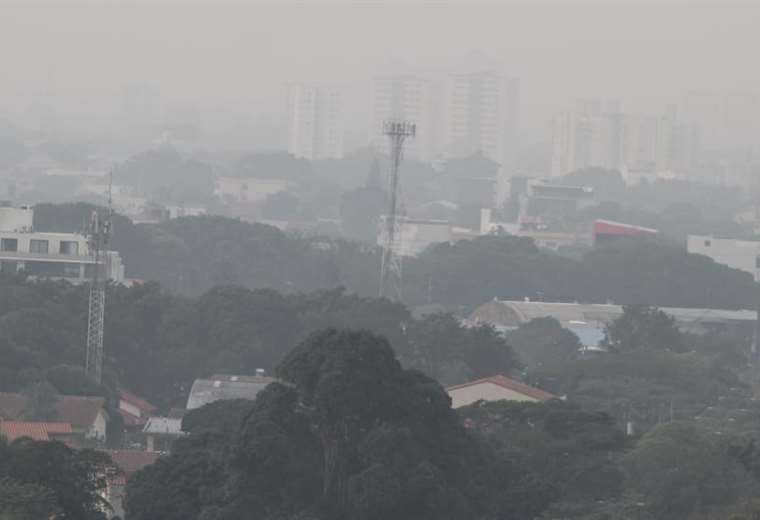 Air quality in Santa Cruz improves slightly, but it is still not healthy and the Municipality deploys medical brigades