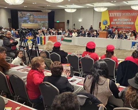 Arcistas and evistas took their conflict to a seminar in Mexico where they put a stop to it