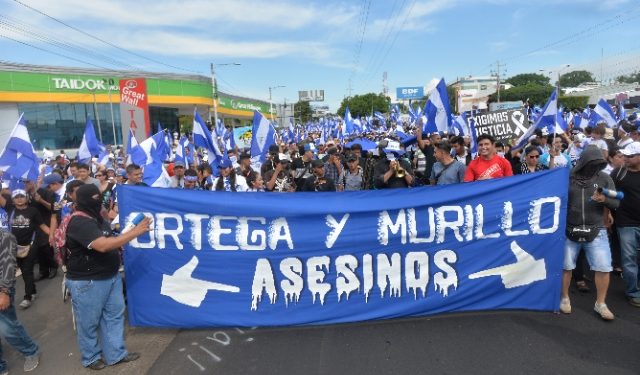 Daniel Ortega y Rosario Murillo, junto a por lo menos 14 de sus operadores políticos son señalados como criminales de lesa humanidad.