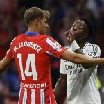 Atlético and Real Madrid equalize in a derby stained by the rain of objects