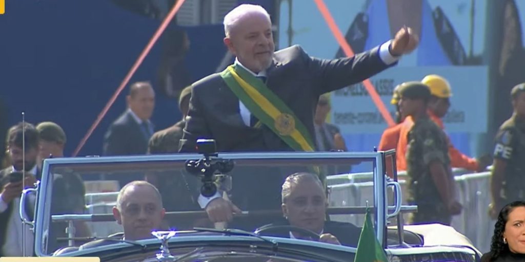 Authorities attend the September 7th parade in Brasilia