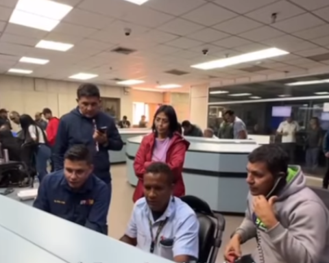 Authorities maintain supervision of the SEN in the Guayana Dispatch Center
