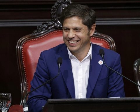 Axel Kicillof announced an investment and dedicated it to Javier Milei