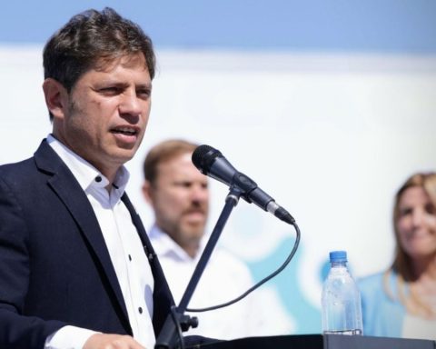 Axel Kicillof's decision to remove subsidies for public transport