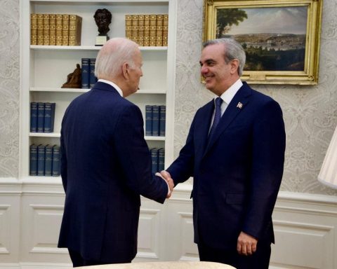 Biden invita a Abinader a Cumbre Global para hablar sobre drogas sintéticas