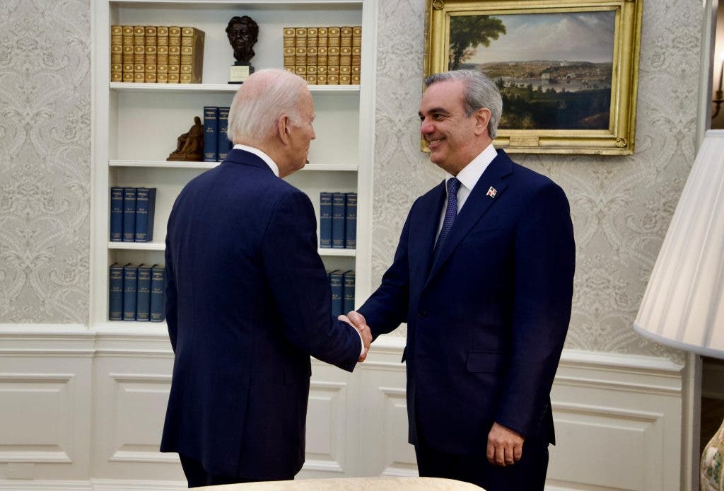 Biden invita a Abinader a Cumbre Global para hablar sobre drogas sintéticas