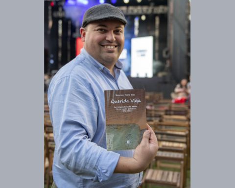 Blanca Rodríguez presents book by Nicolás Viera: “Dear Old Woman”