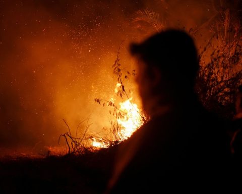 Brazil sends firefighters to fight fires in Bolivia