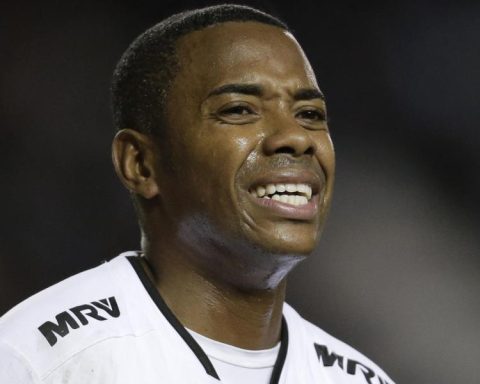 Brazilian justice keeps Robinho in jail