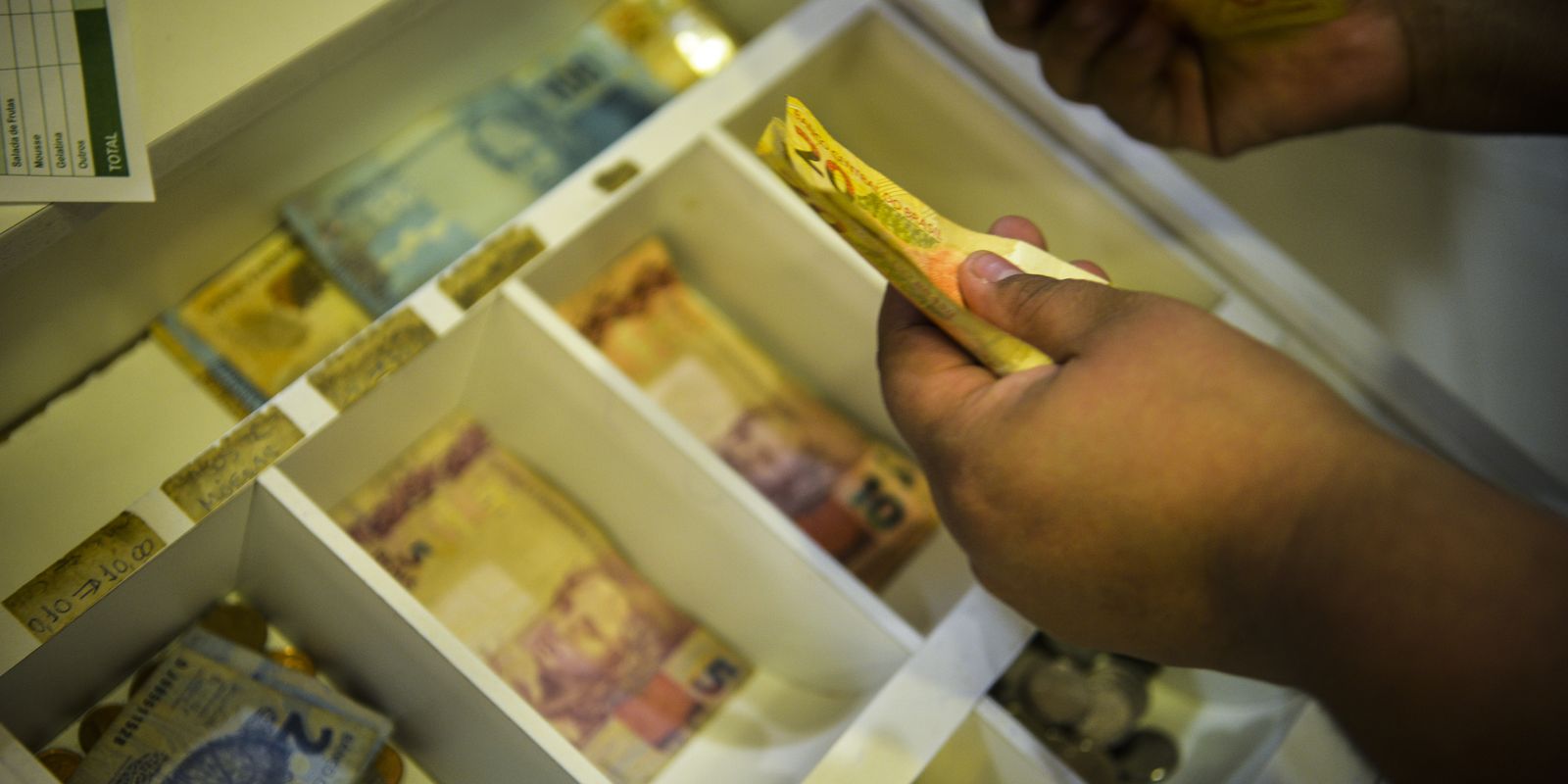 Brazilians have yet to withdraw R$8.56 billion in amounts owed