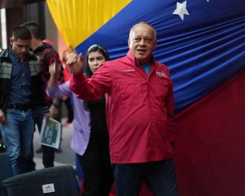 Cabello: We will not leave here until we leave a free homeland