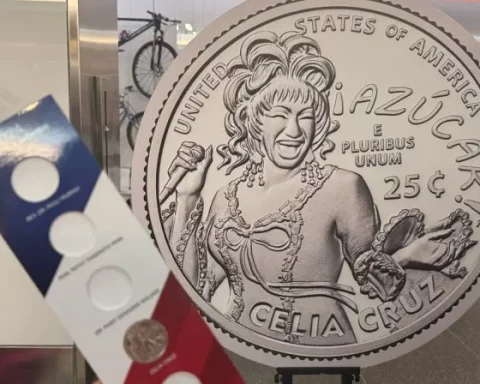 Una réplica de la moneda de 25 centavos dedicada a Celia Cruz fue expuesta en el Museo Nacional de Historia Estadounidense