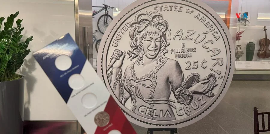 Una réplica de la moneda de 25 centavos dedicada a Celia Cruz fue expuesta en el Museo Nacional de Historia Estadounidense