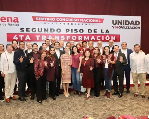 Claudia Sheinbaum and governors participate in the National Congress of Morena