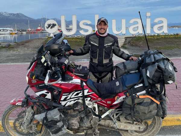 Colombian who traveled through Africa on a motorcycle gave details of his trip: bad and good experiences