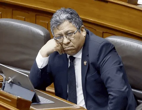 Congress approves suspension of Congressman Jorge Flores Ancachi for 30 days for the 'Mochasueldos' case